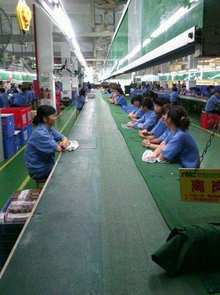 已经复产的惠州工厂工人在等订单