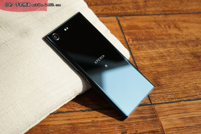 Xperia XZ Premium 12Ϣ