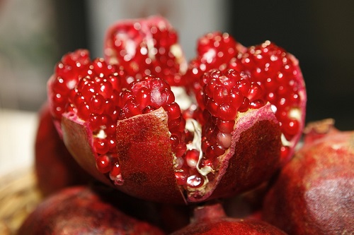 pomegranate-196800_960_720.jpg