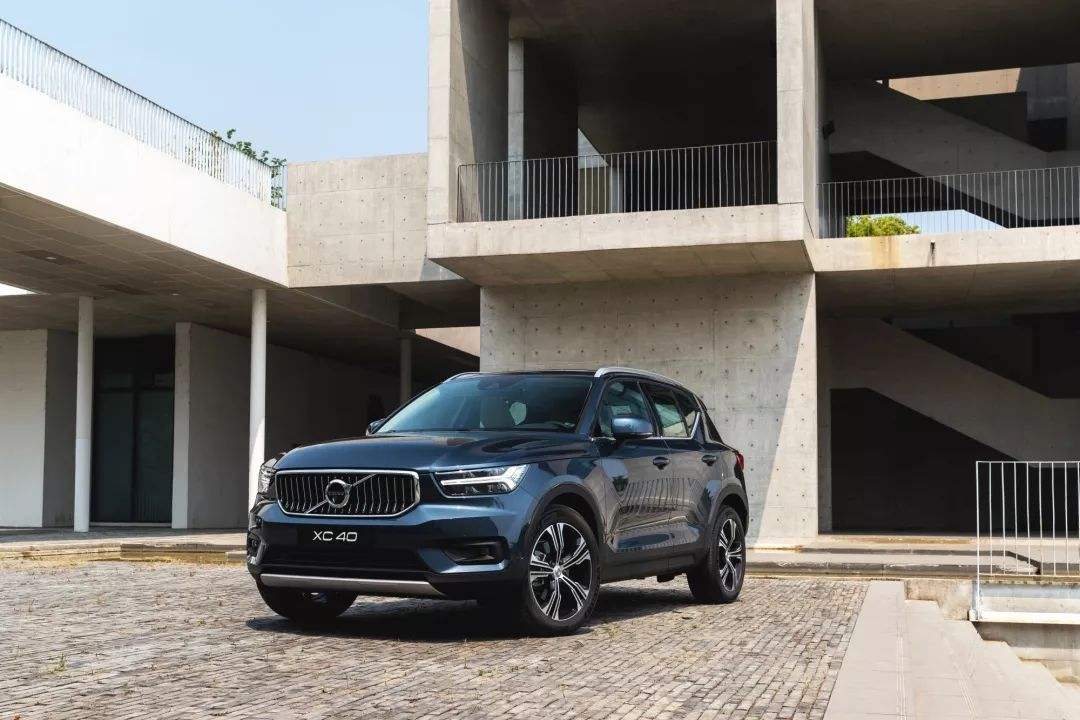 XC40 6